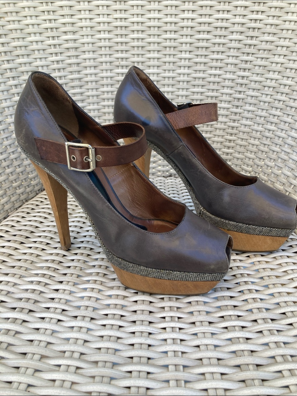 Marni Gray Leather Peep-Toe Platform Pumps with Brown, Tweed, Wood accents, eu41